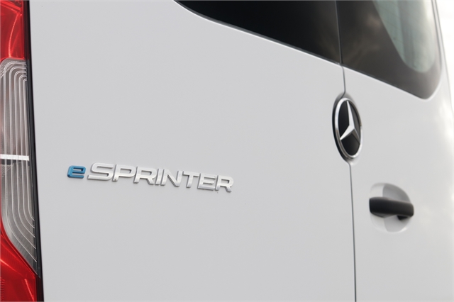 2022 Mercedes-Benz Sprinter image 11