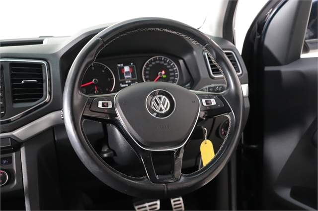 2017 Volkswagen Amarok image 12