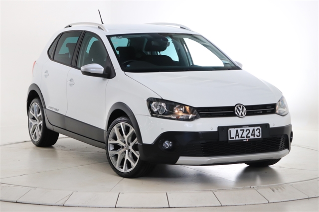 2017 Volkswagen Cross Polo image 3
