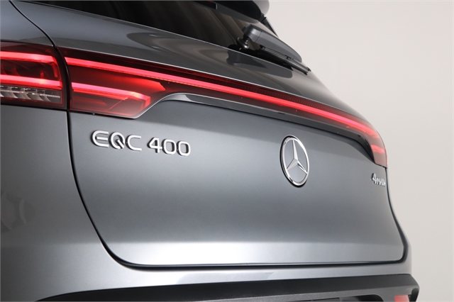 2021 Mercedes-Benz EQC 400 image 8