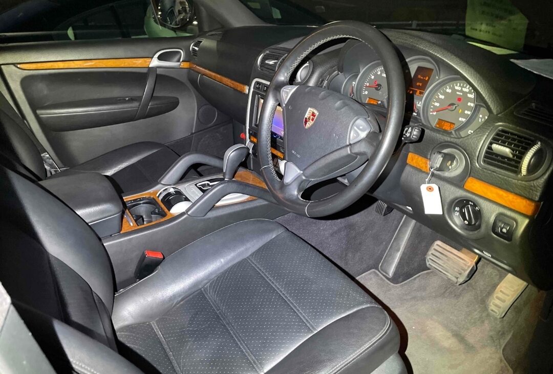 Porsche Cayenne 2007 4WD Full leather Seats Wooden image 4