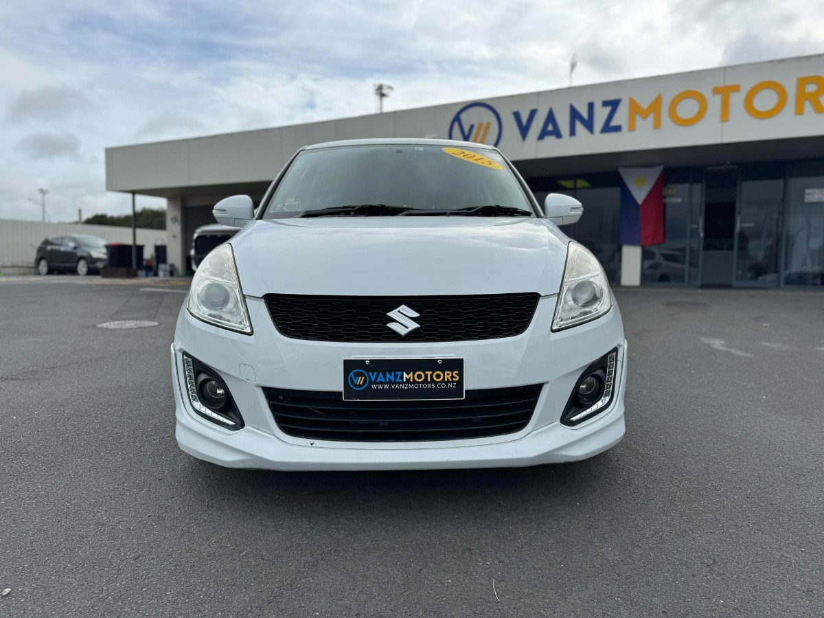 2015 Suzuki Swift image 2