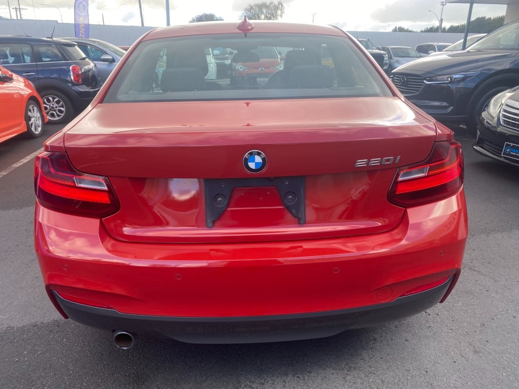 2014 BMW 220i image 5