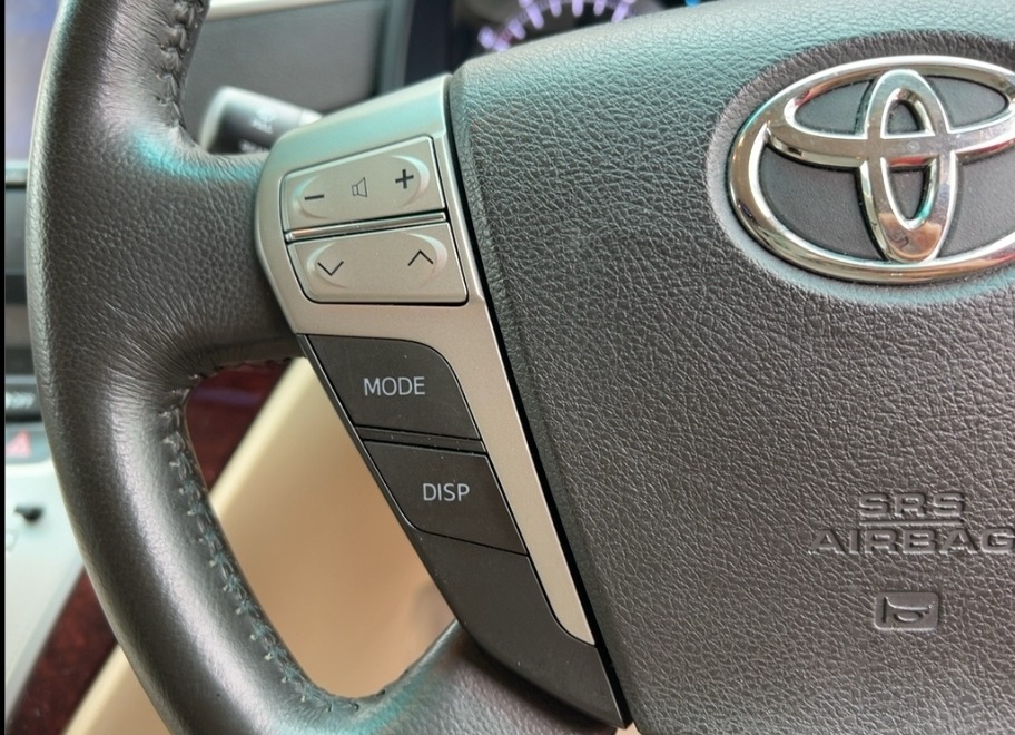 2012 Toyota Alphard image 6