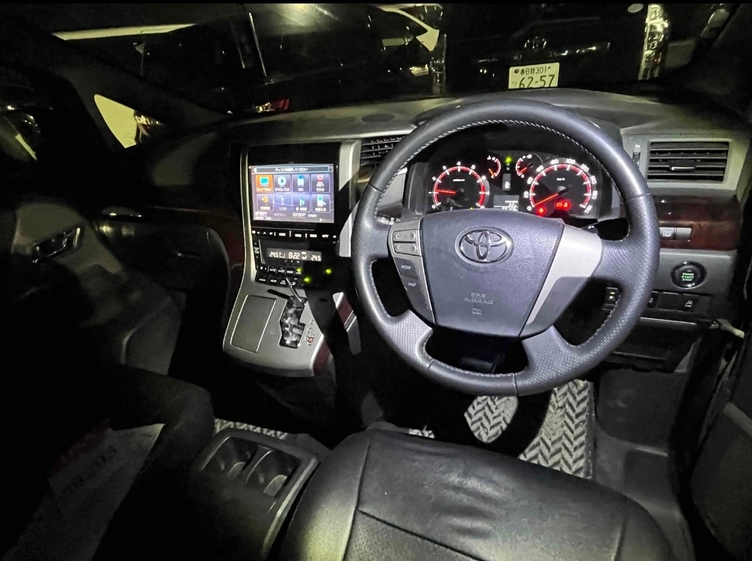 2012 Toyota Vellfire image 5