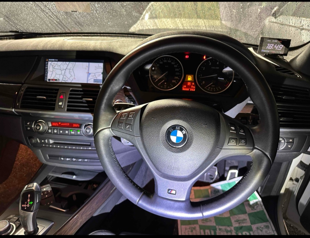 2011 BMW X5 image 9