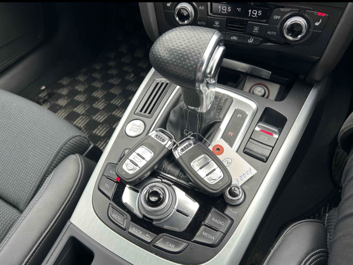 2015 Audi A4 image 9