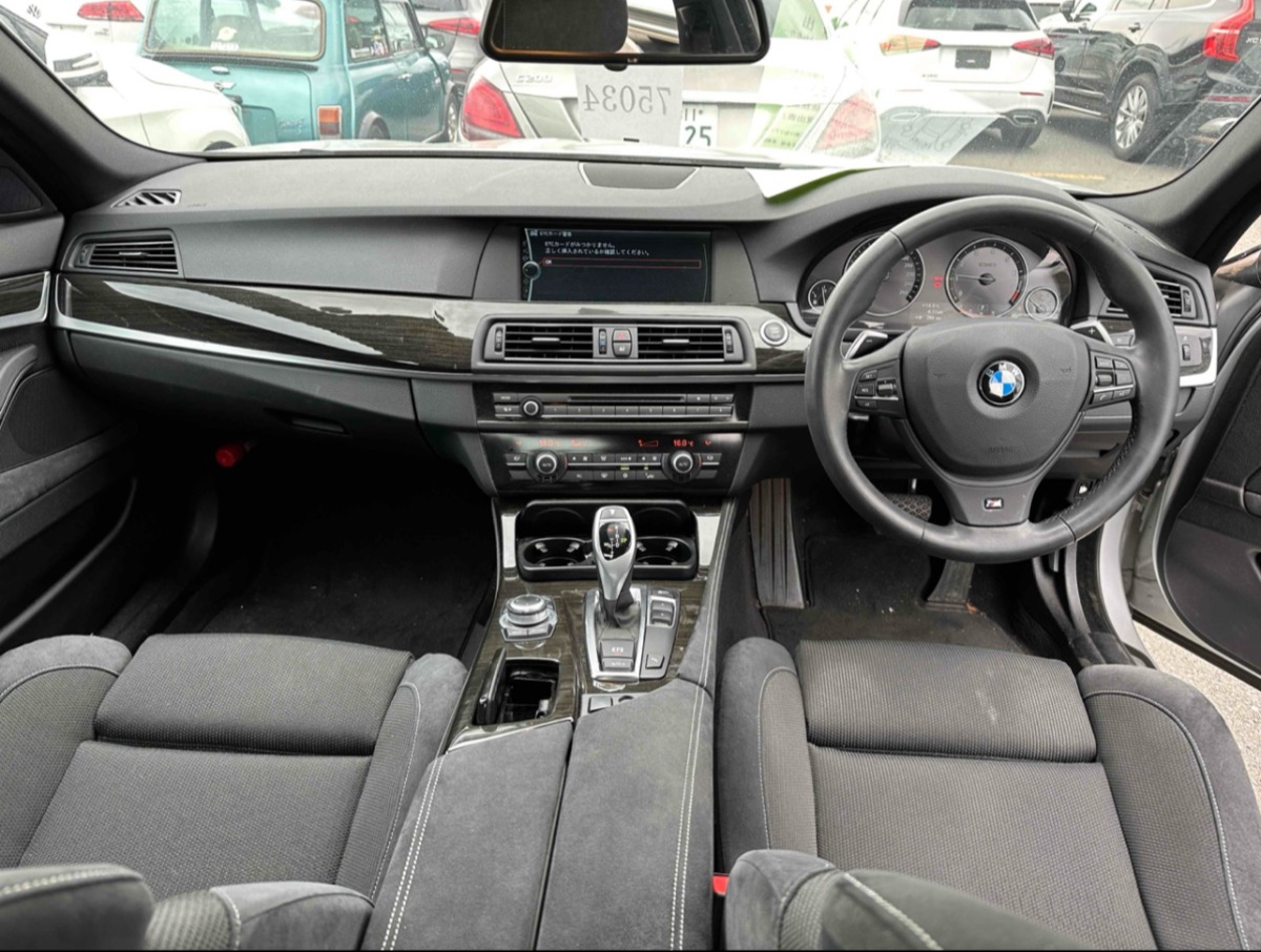 2011 BMW 523i image 3