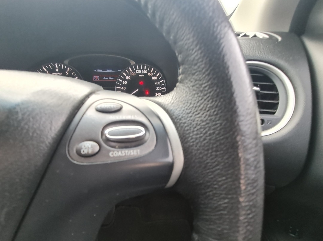 2014 Nissan Pathfinder image 9