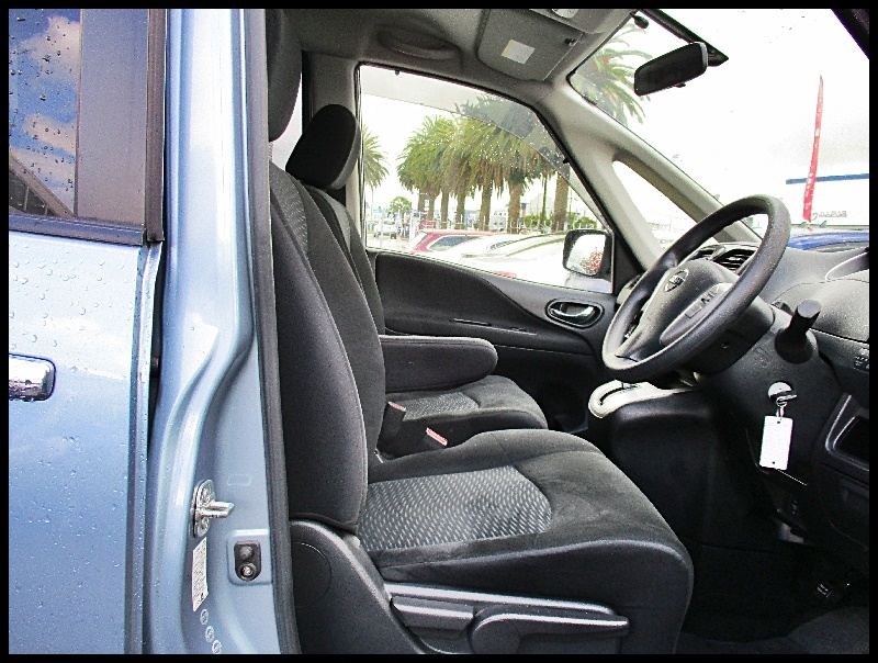 2013 Nissan Serena 20X S- HYBRID**REVERSING CAMERA + CRUISE CONTROL** image 9