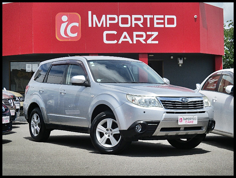 2010 Subaru Forester 2.0XS AWD**CRUISE CONTROL + FRONT AND BACK PARKING SENSOR** image 3