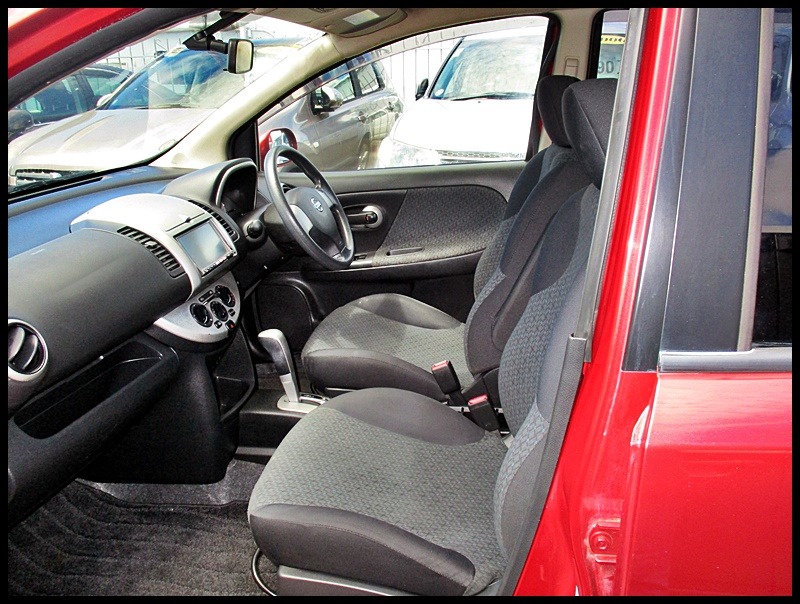 2011 Nissan Note 15X SV**REMOTE KEYLESS ENTRY + STOCK CLEARANCE SALE** image 12