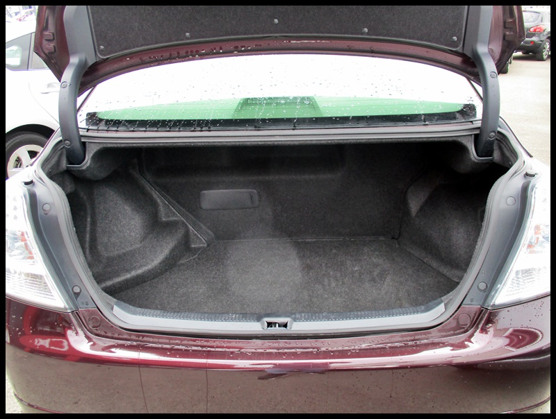 2010 Toyota Sai S**CRUISE CONTROL + ELECTRIC SEATS + REV CAM** image 15