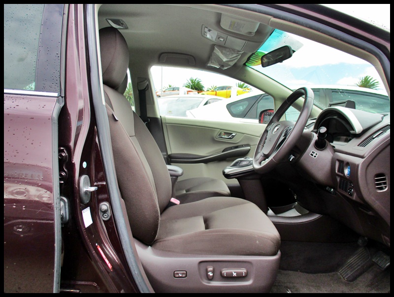 2010 Toyota Sai S**CRUISE CONTROL + ELECTRIC SEATS + REV CAM** image 9