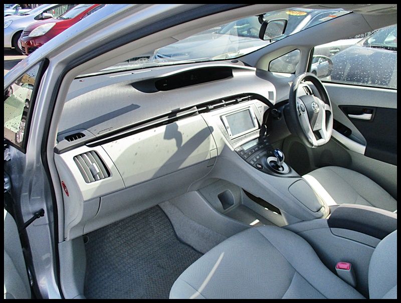2010 Toyota Prius S image 11