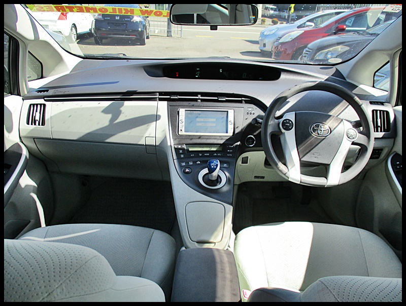 2010 Toyota Prius S image 7