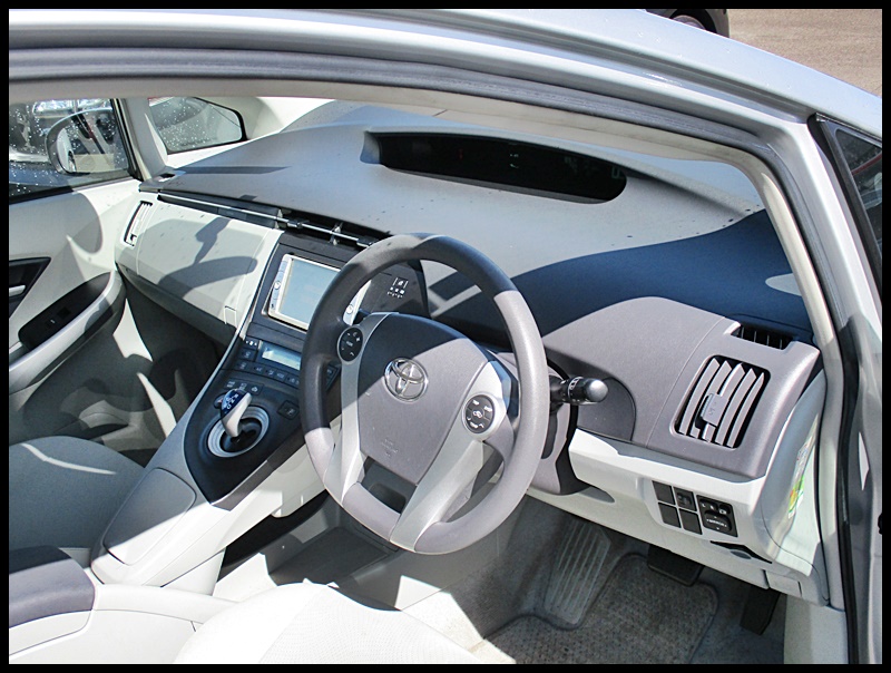 2010 Toyota Prius S image 8