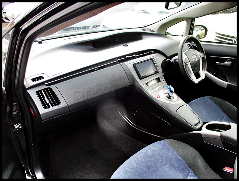 2015 Toyota Prius 5D S**REV CAMERA**GET APPROX $1367 REBATE** image 11