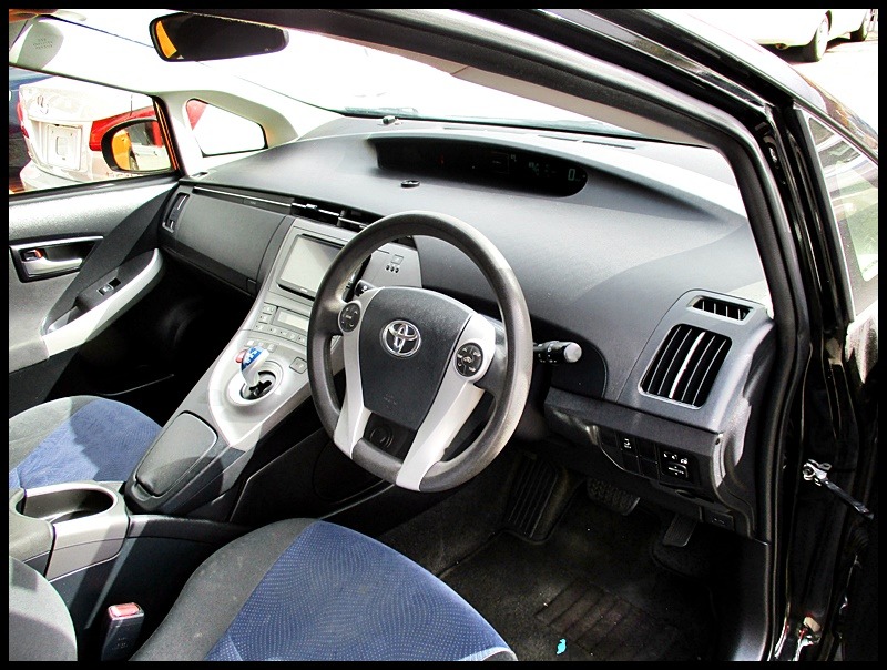 2015 Toyota Prius 5D S**REV CAMERA**GET APPROX $1367 REBATE** image 8