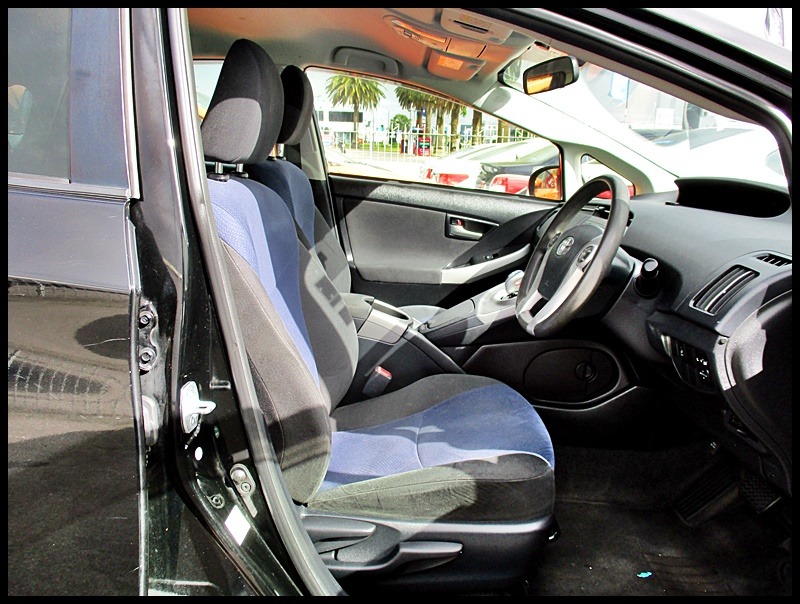 2015 Toyota Prius 5D S**REV CAMERA**GET APPROX $1367 REBATE** image 9