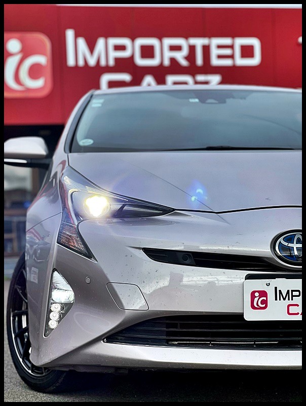 2016 Toyota Prius image 2