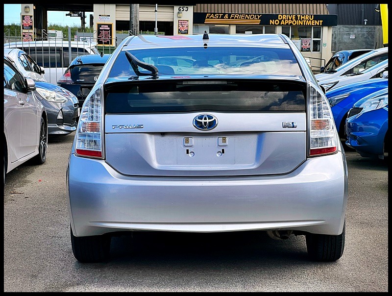 2010 Toyota Prius image 5