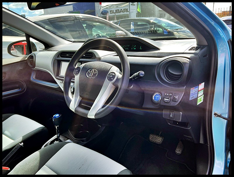 2013 Toyota Aqua image 8
