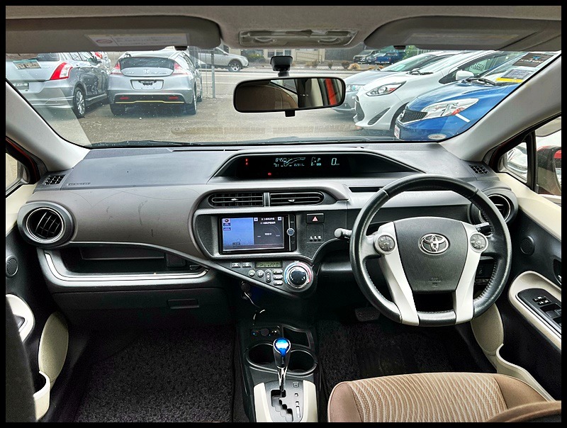 2014 Toyota Aqua image 7