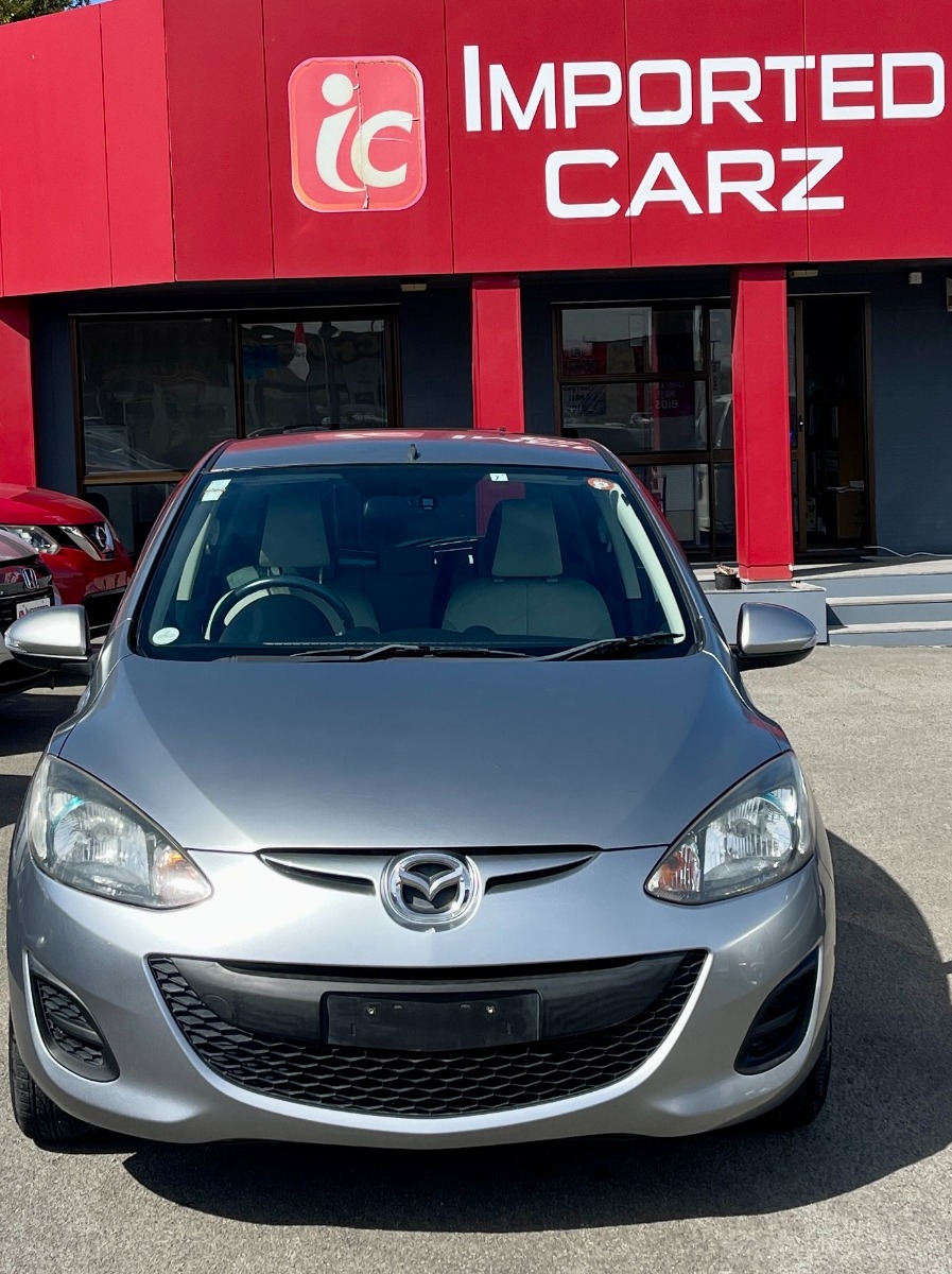 2011 Mazda Demio image 5