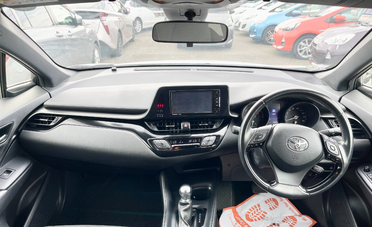2018 Toyota C-HR image 9