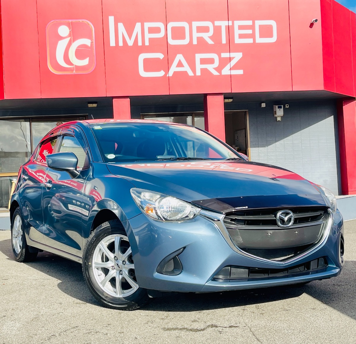2015 Mazda Demio image 1
