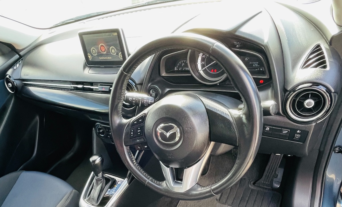 2015 Mazda Demio image 15