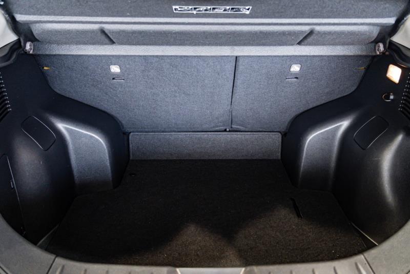 2014 Nissan Leaf 24S Full English Apple Carplay / Rev Cam / BLK Trim image 10