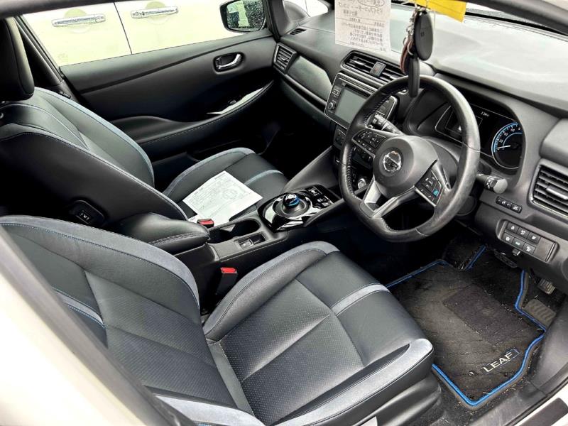 2018 Nissan Leaf 40G Leather BOSE / Pro Pilot & Prak / Full English / 360 View / Cruise image 6