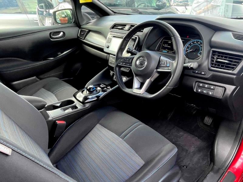 2017 Nissan Leaf 40G Full English Pro Pilot & Park / 360 View / Cruise / Carplay image 11