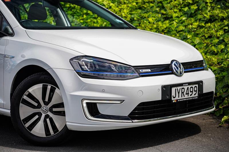 2016 Volkswagen e-Golf 100% Electric NZ New / Cruise / Rev Cam image 3