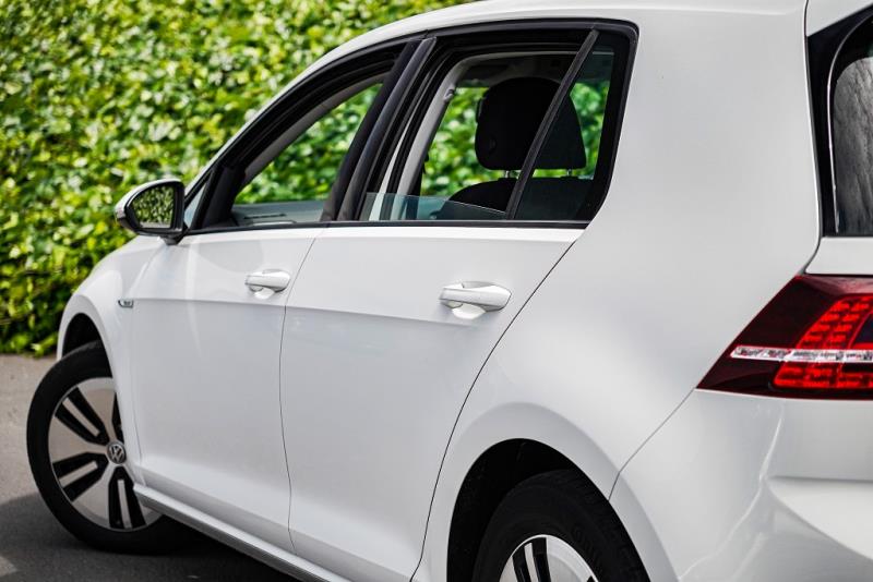 2016 Volkswagen e-Golf 100% Electric NZ New / Cruise / Rev Cam image 6