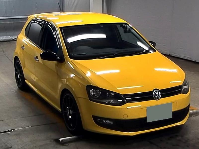 2010 Volkswagen Polo Tsi Comfortline 36kms / Nice Alloys / Facelift / Side Airbags image 2