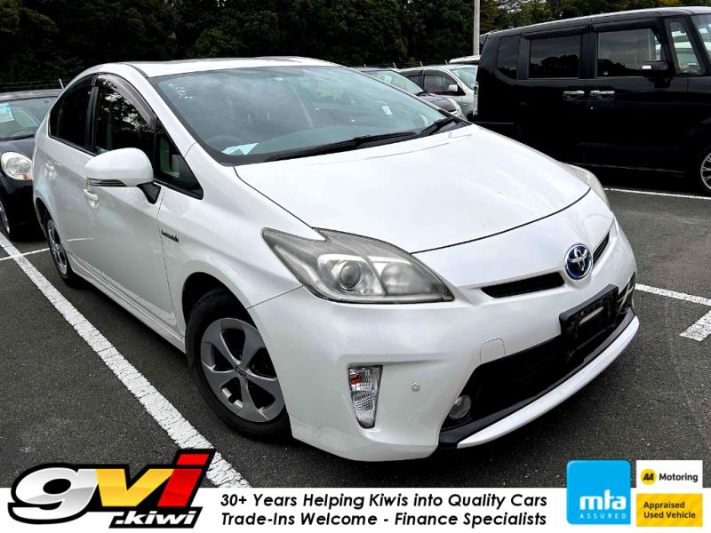 Cars & Vehicles  Cars : 2012 Toyota Prius S Hybrid EV Mode / Rev Cam / BLK Trim