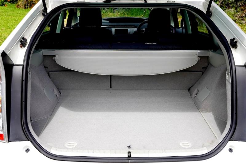 2013 Toyota Prius S Hybrid EV Mode / Side Airbags / BLK Trim image 13
