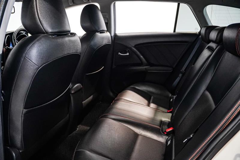 2016 Toyota Avensis Li Wagon Leather / Cruise / image 12