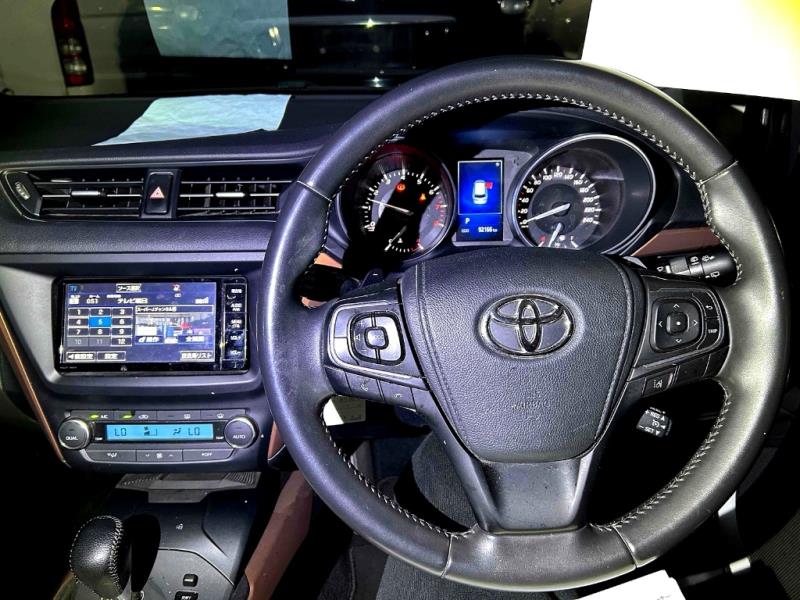 2016 Toyota Avensis Li Wagon Leather / Cruise / image 3