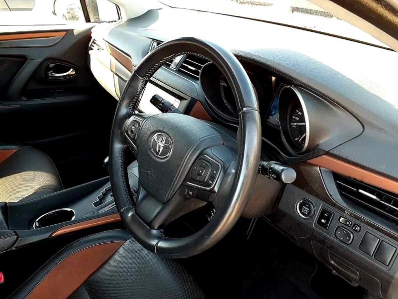 2016 Toyota Avensis Li Wagon Leather / Cruise / image 5