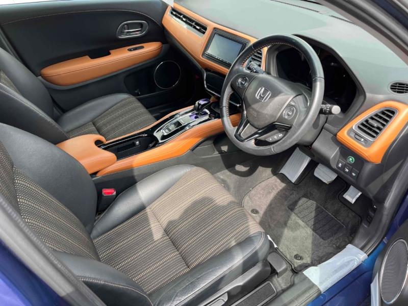 2014 Honda Vezel Hybrid Z / HR-V Leather / Cruise / Rev Cam image 7