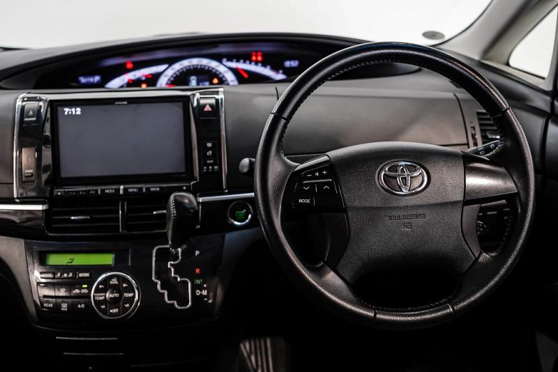 2014 Toyota Estima Aeras Premium Leather / 7 Seater / New Shape image 8