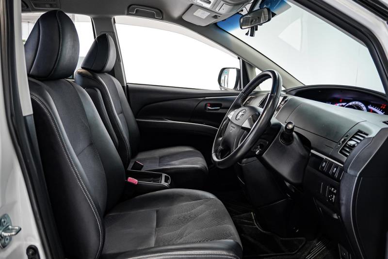 2014 Toyota Estima Aeras Premium Leather / 7 Seater / New Shape image 9