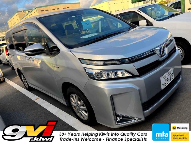Cars & Vehicles  Cars : 2018 Toyota Voxy Hybrid / Noah Facelift / 7 Seater /