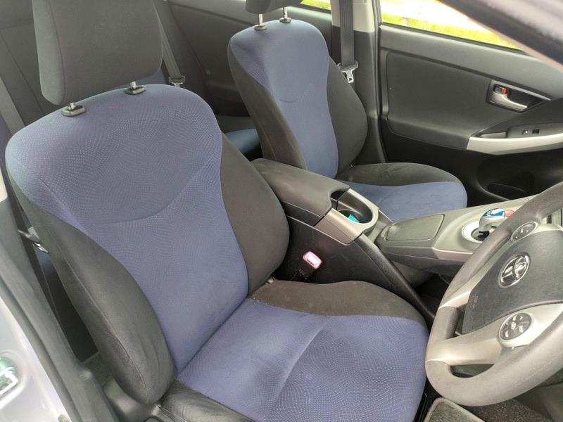 2013 Toyota Prius S Hybrid EV Mode / Rev Cam / Side Airbags image 10