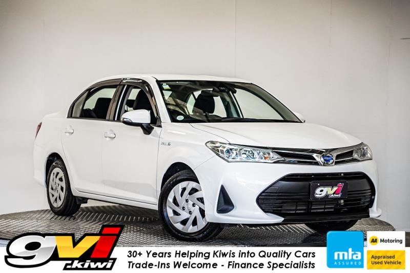 2018 Toyota Corolla Axio Hybrid Facelift / LDW & FCM / BLK Trim image 1