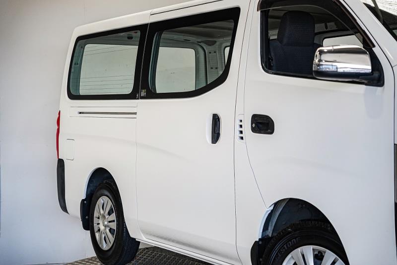 2018 Nissan NV350 / Caravan 4WD Diesel 5 Door Auto image 4